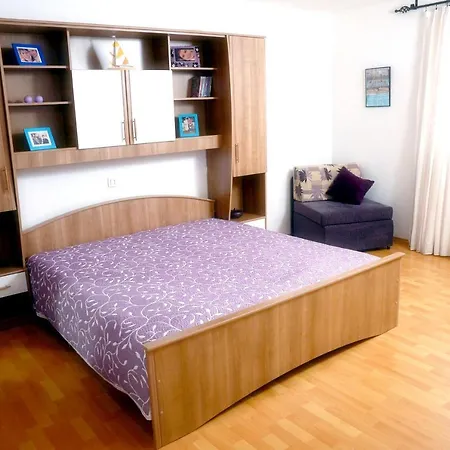 Vila With 2 Bedrooms In With Wonderful Sea View Private Pool Enclosed Garden 10 Km From The Beach Kanfanar