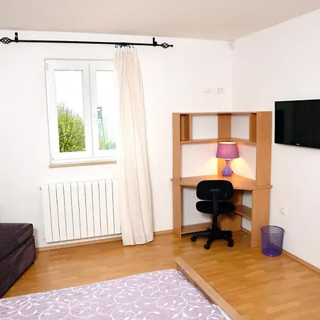 With 2 Bedrooms In With Wonderful Sea View Private Pool Enclosed Garden 10 Km From The Beach Kanfanar